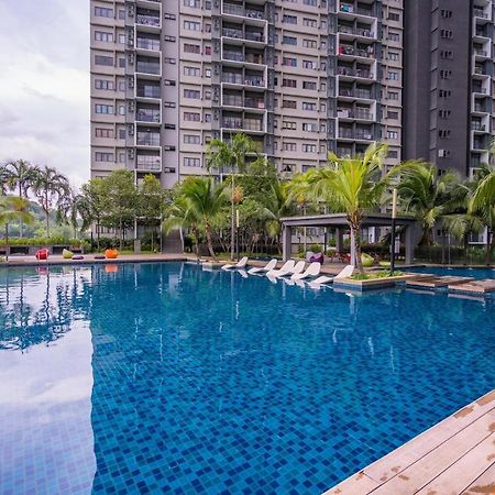 Peaceful 3-Bedroom With Pool 5 Pax - Wangsa Maju Kuala Lumpur Exterior photo