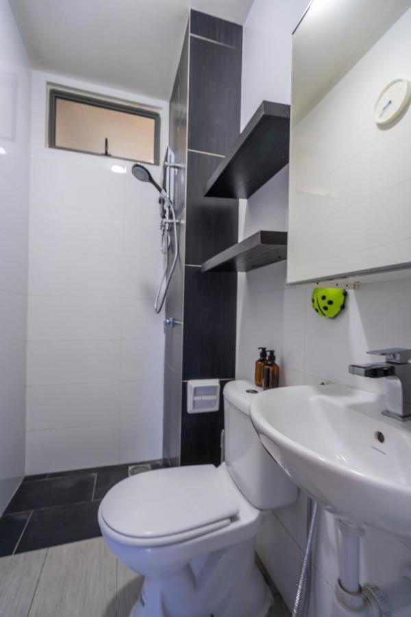 Peaceful 3-Bedroom With Pool 5 Pax - Wangsa Maju Kuala Lumpur Exterior photo